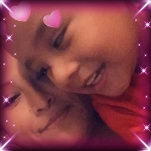 Meet your Posher, Yanet